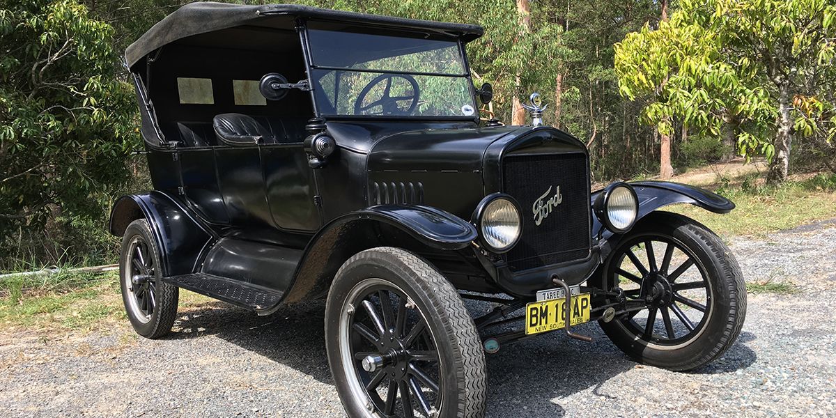 1925 Ford Model T - touring