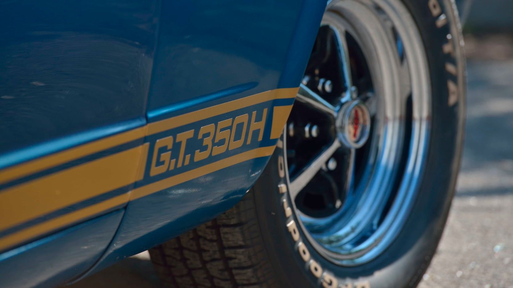Side Stripes and GT350H branding