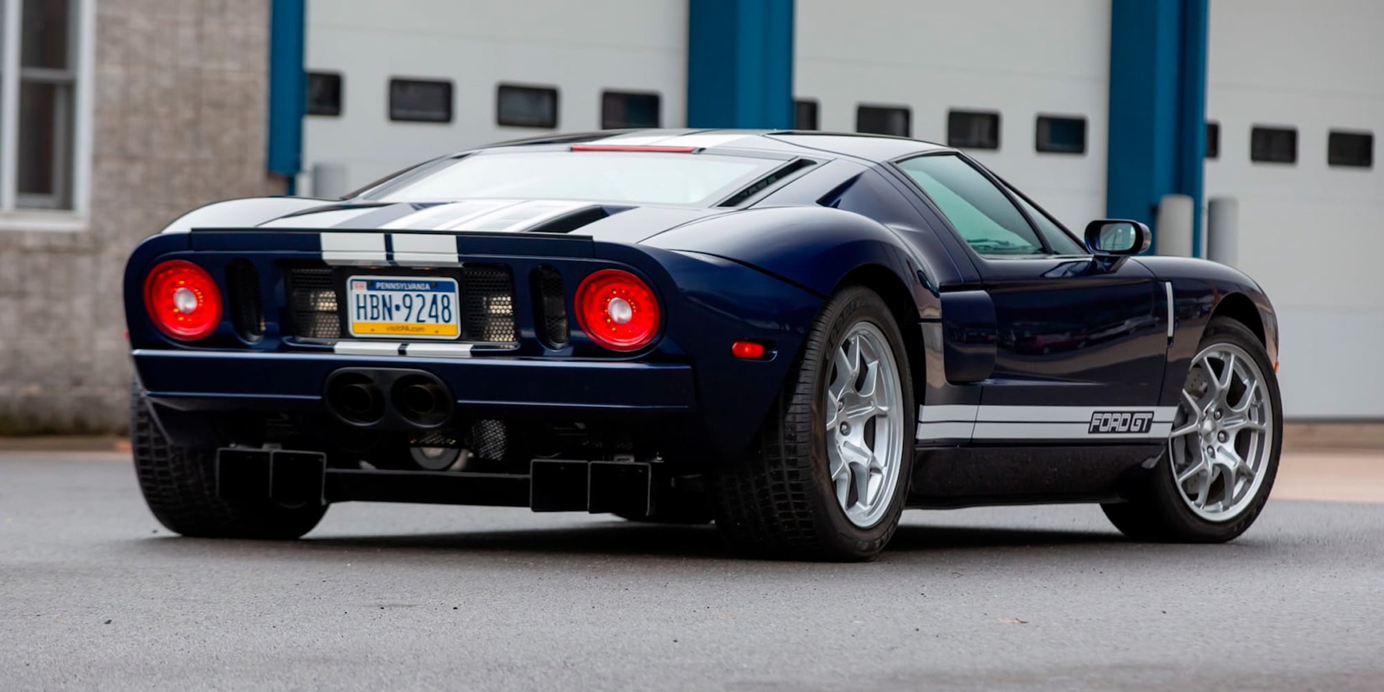 The rear of the 2005 Ford GT