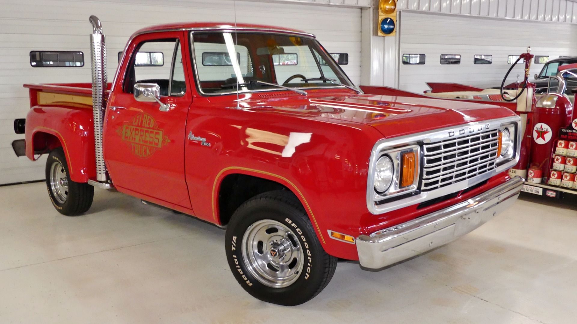 An Image Of A 1978 Dodge Lil' Red Express