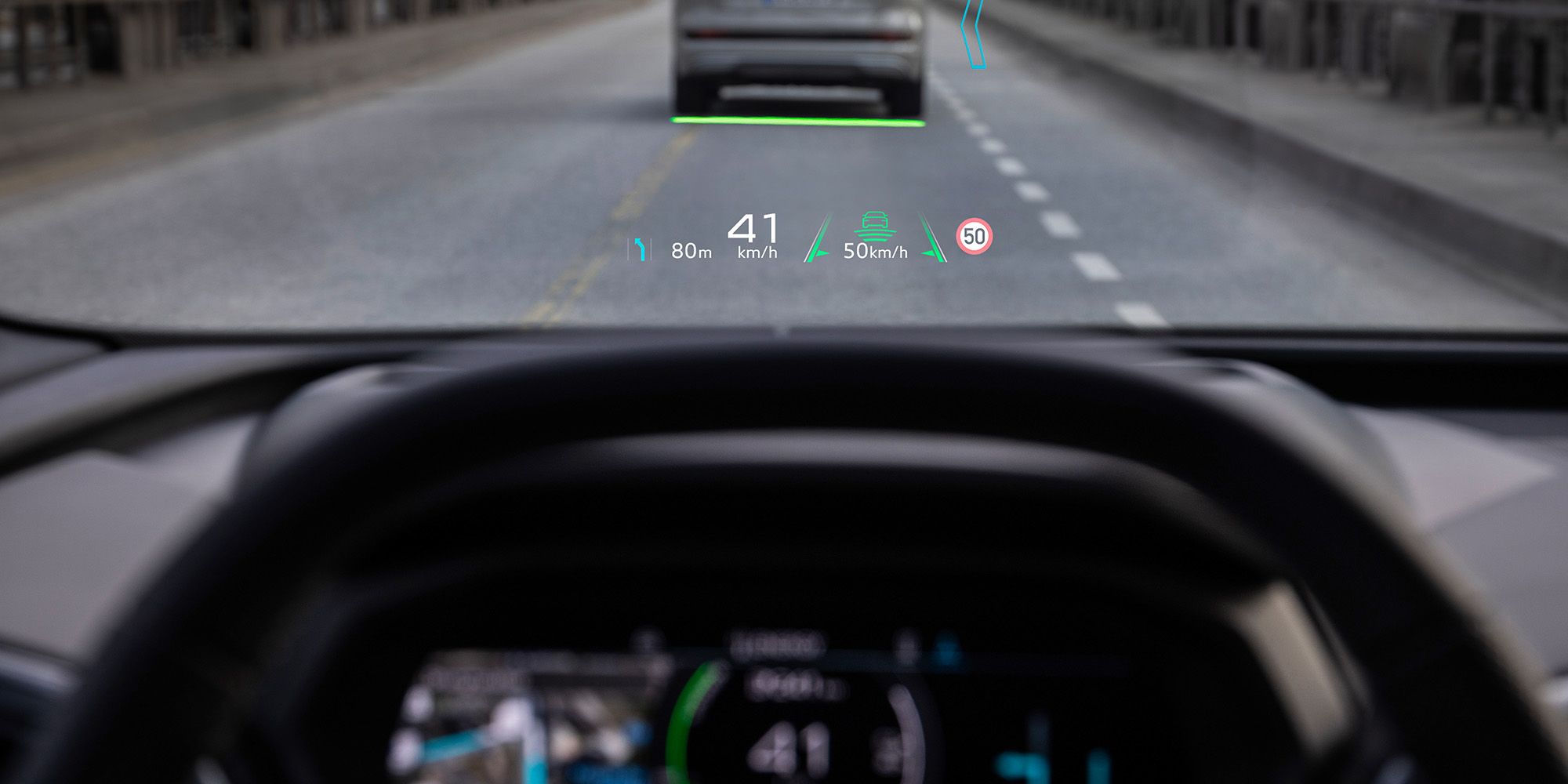 The heads-up display of the Q4 e-tron