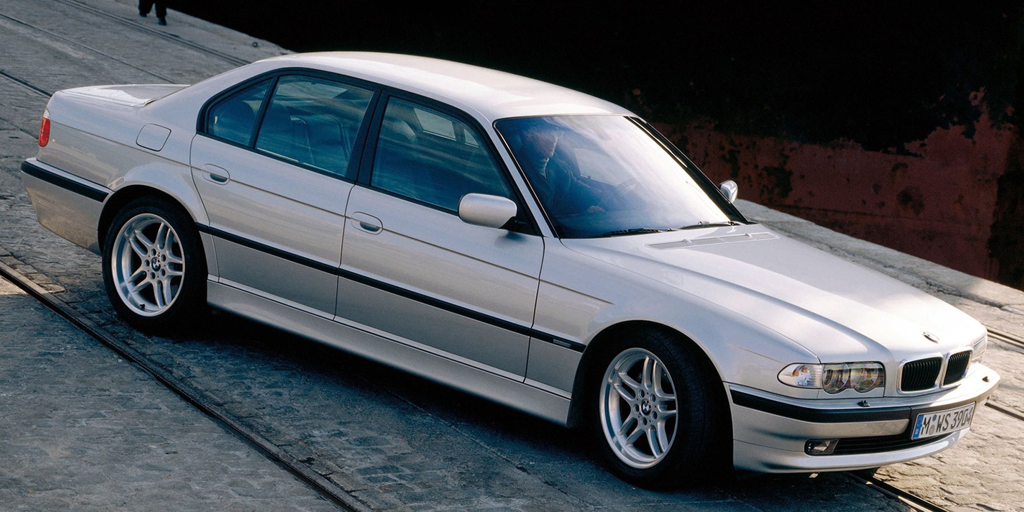 Front 3/4 view of the E38 BMW 7 Series