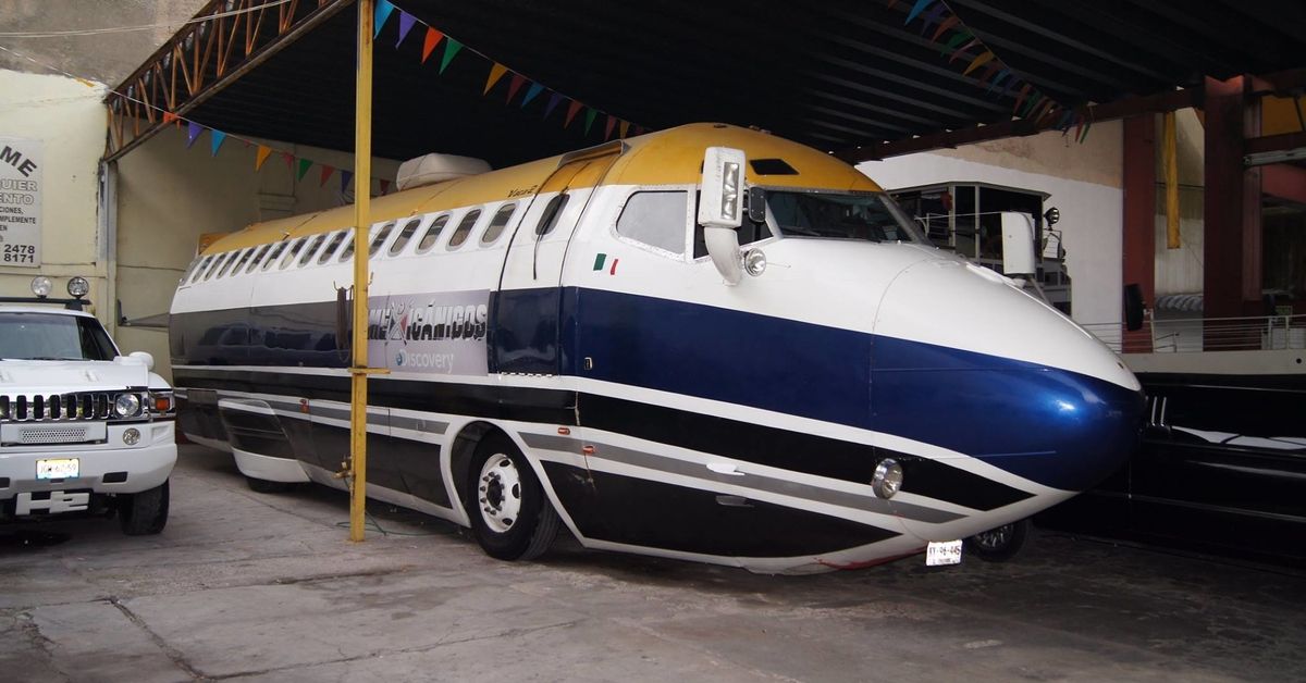 Boeing Limo parked