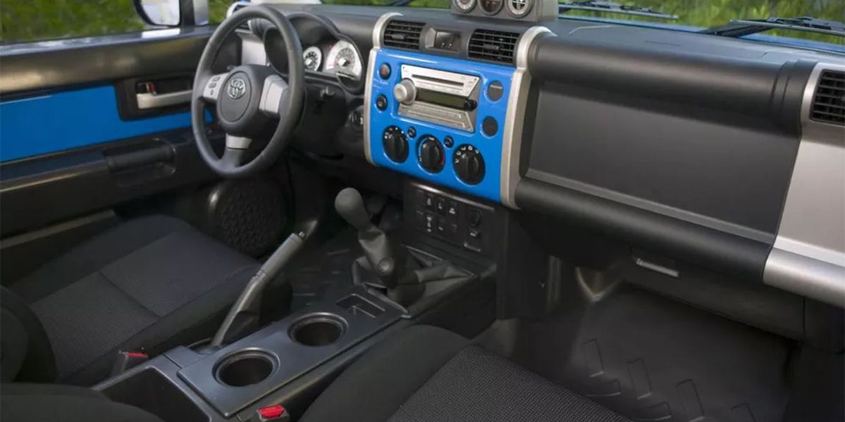 Inside The Toyota FJ Cruiser
