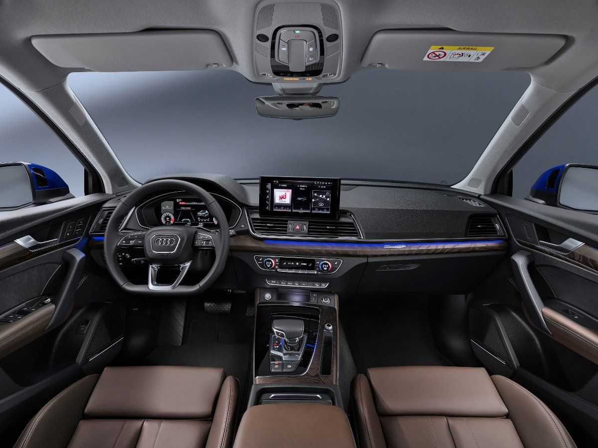 JDPA_2022_Audi_Q5_Sportback_Dashboard_Brown_Leather_Seats