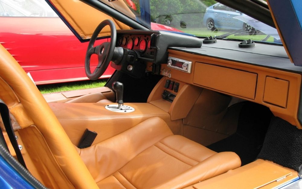 Lamborghini Countach interior