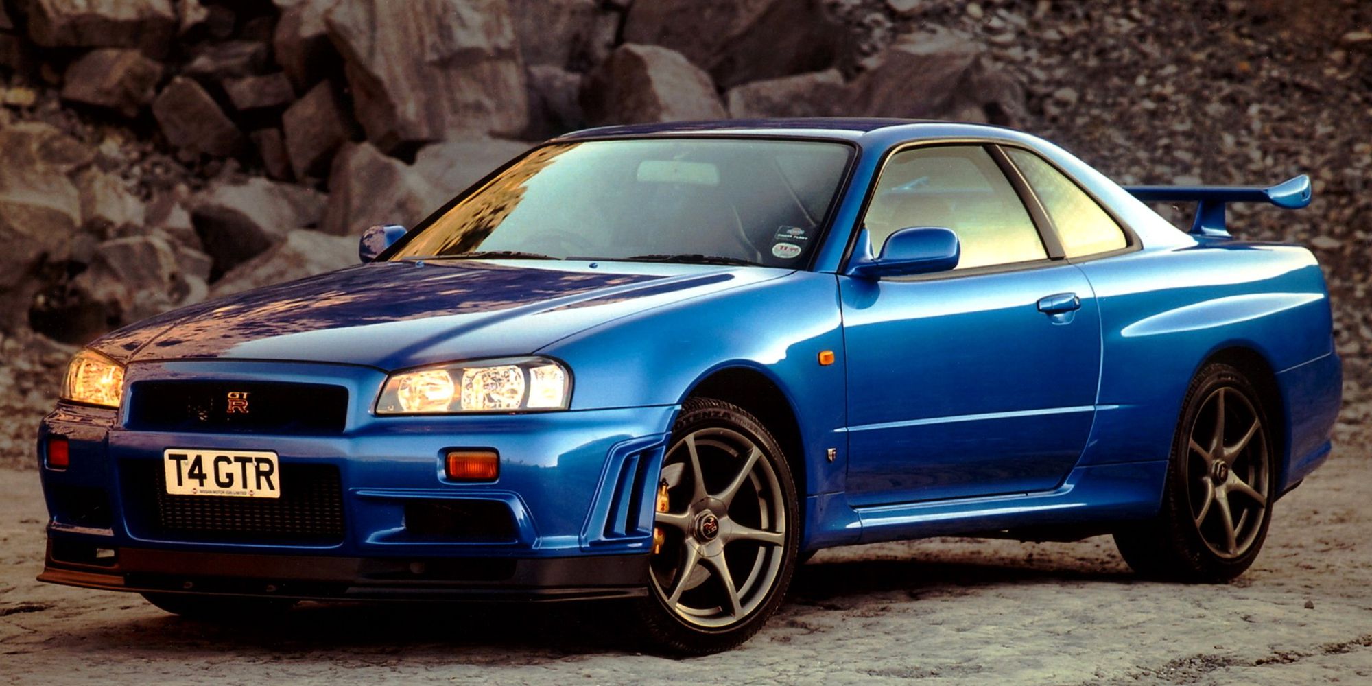 Front 3/4 view of the R34 Skyline GTR