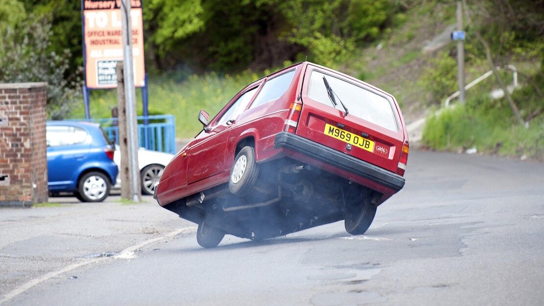 Reliant Robin rolling over