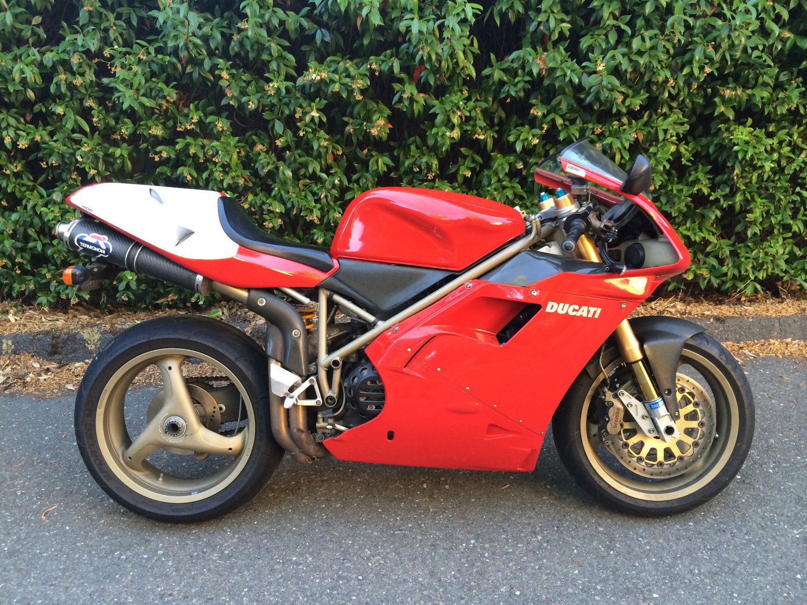 The Ducati 916 SPS