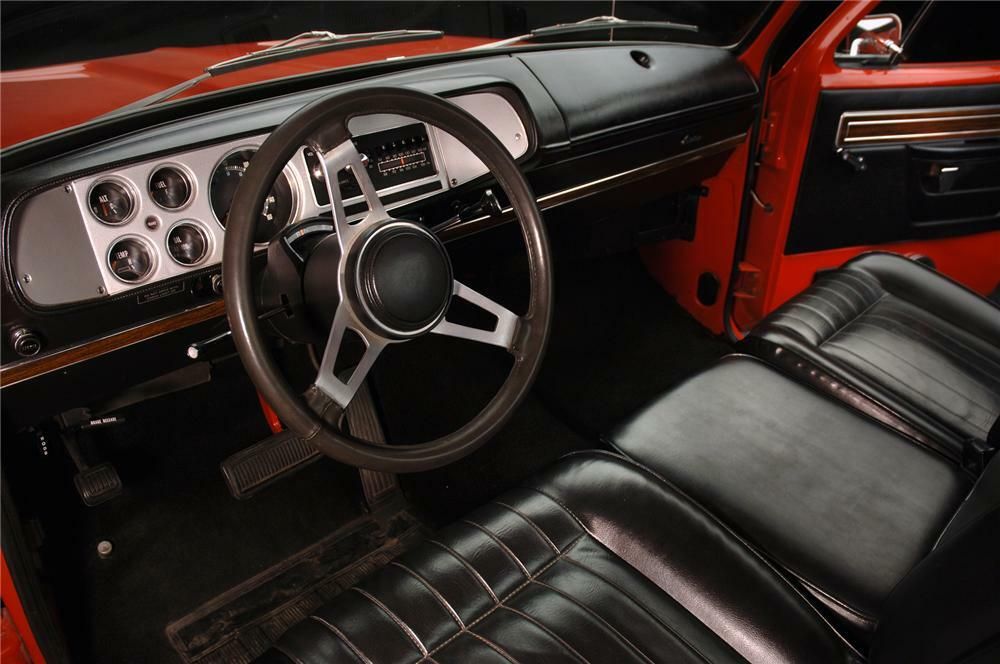 The interior of the 1978 Dodge Lil' Red Express