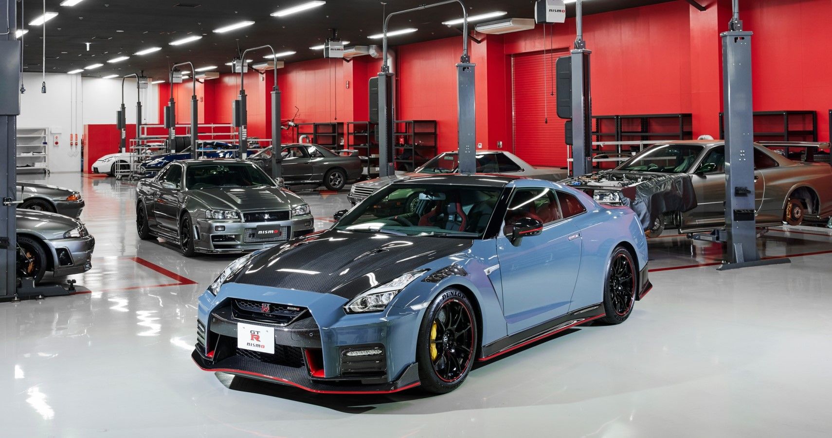 2022 Nissan GT-R Special Edition front third quarter view