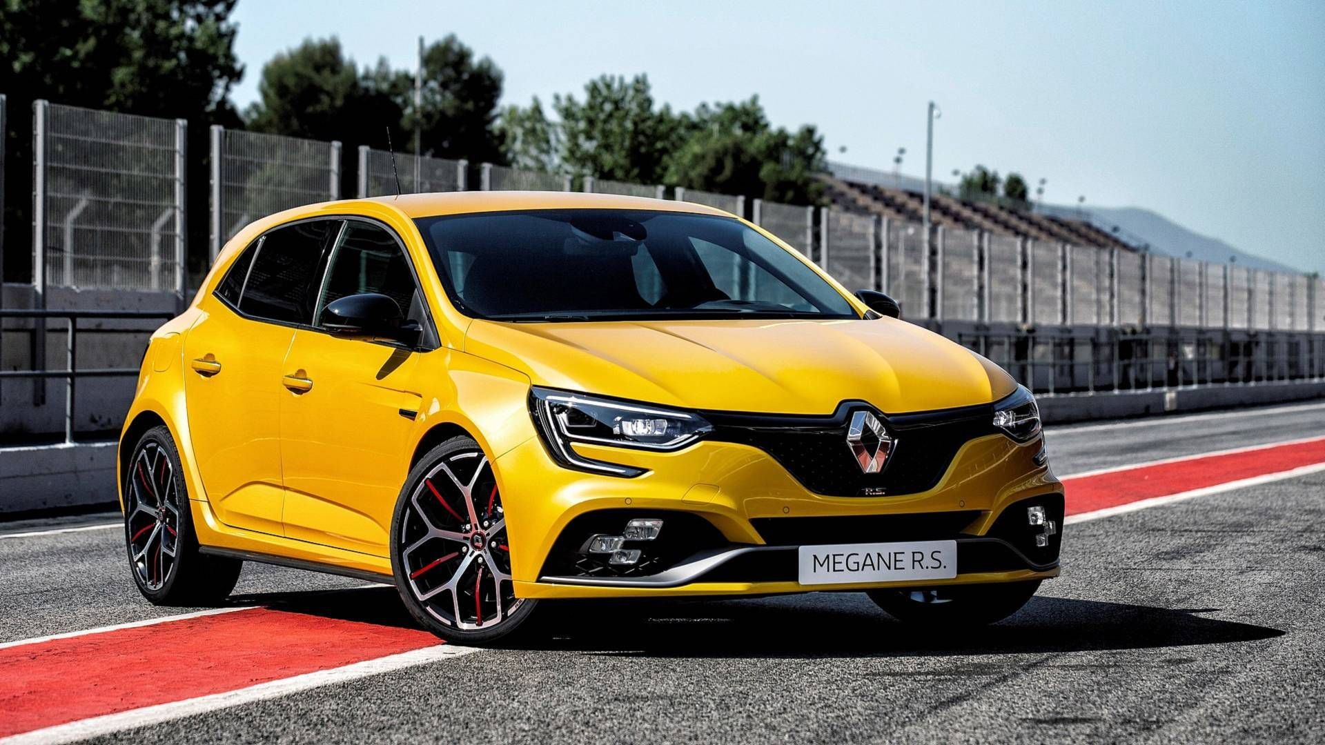 Renault-Megane-RS-Trophy 
