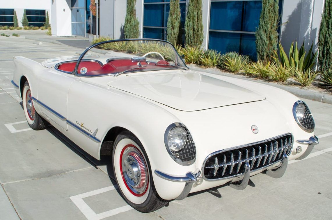 1955-Corvette-V8