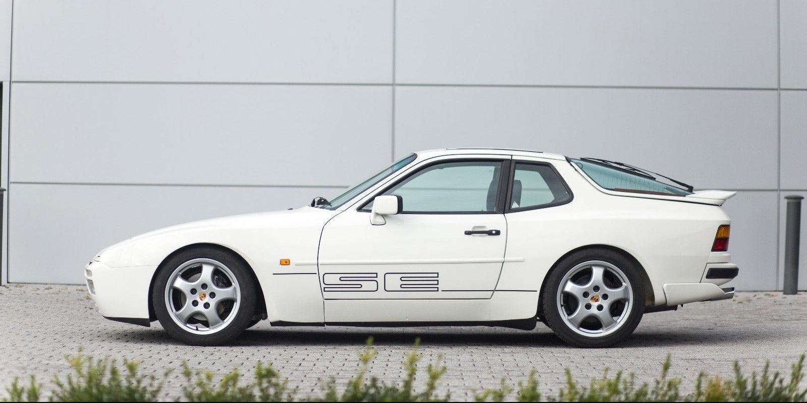 Porsche 944 SE