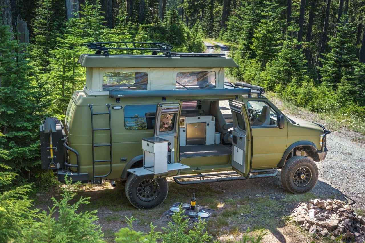 Top 10 Amazing Expeditions Vehicles and Camping Vehicles 