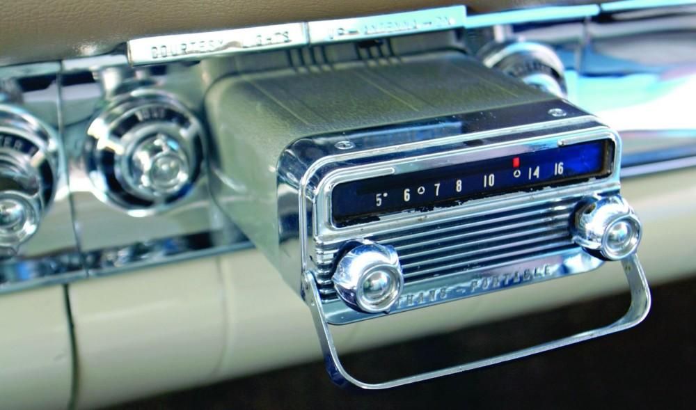 1958 Oldsmobile transportable radio