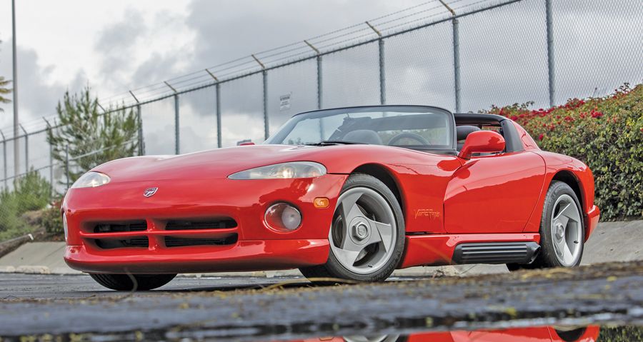 A Look Back At The 1992 Dodge Viper RT/10