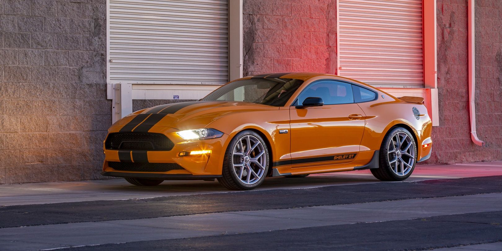 2021-shelby-gt-drivers-side