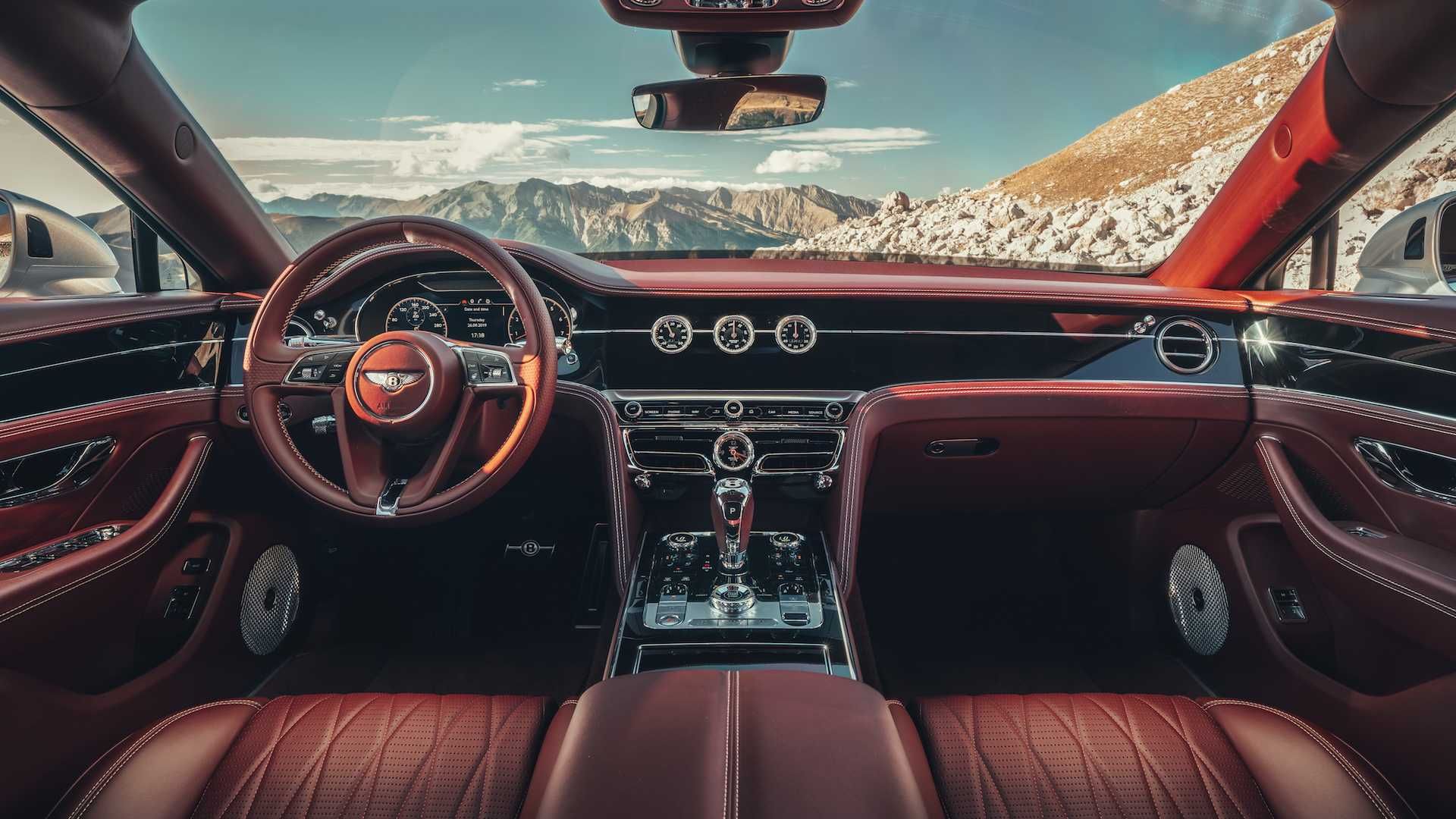 2022 Bentley Flying Spur's Sleek Interior