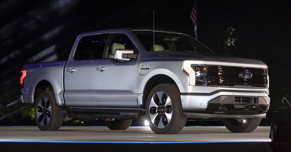 9 Things That Make The 22 Ford F 150 Lightning A Bestseller And 1 That Doesn T