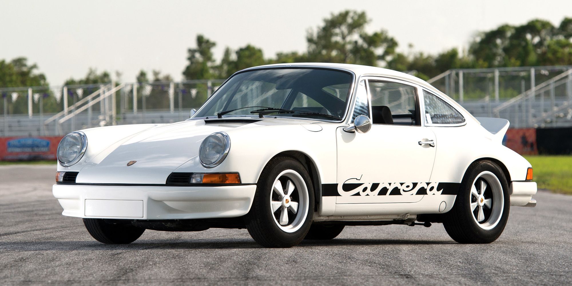 Front 3/4 view of the Carrera RS 2.7
