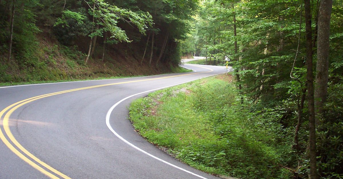 Curves Are Deadly At The Tail Of The Dragon That Lies On Route 129