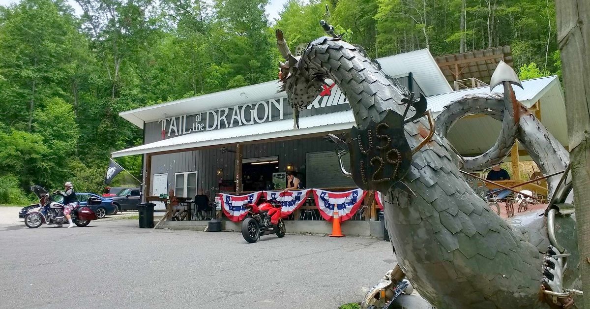 The Tail Of The Dragon Lies On Route 129