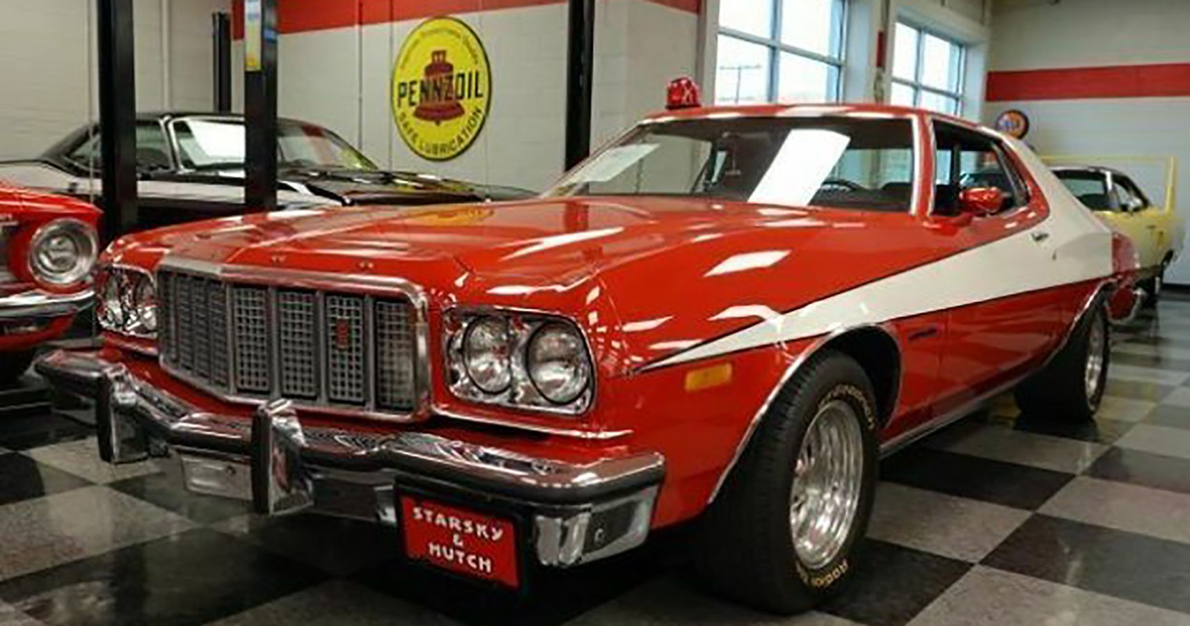 Starsky And Hutch 1975 Ford Gran Torino Replica Up For Auction