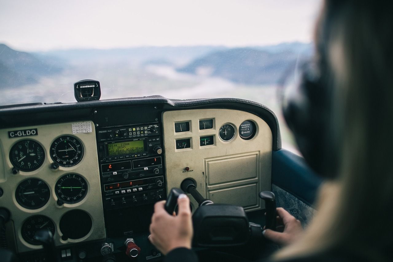 step by step guide to become a helicopter pilot