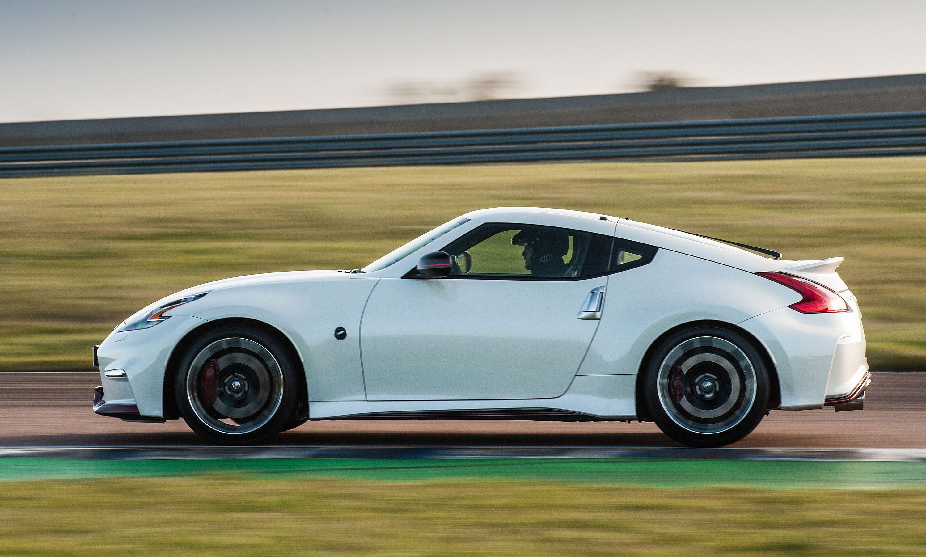 Nissan-370Z