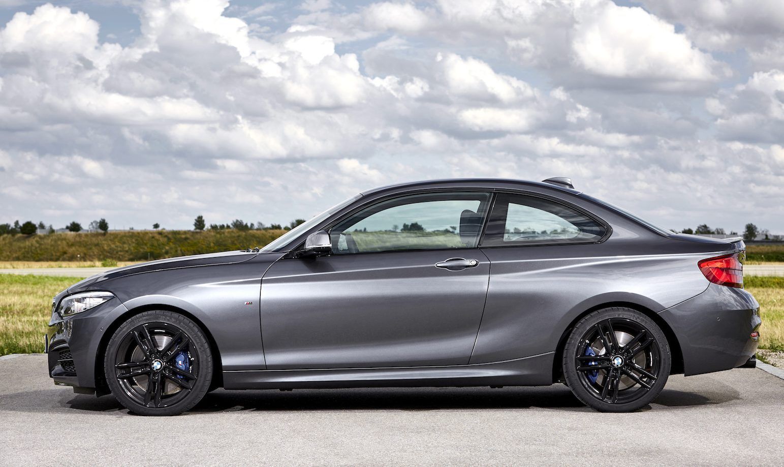 BMW-M240i