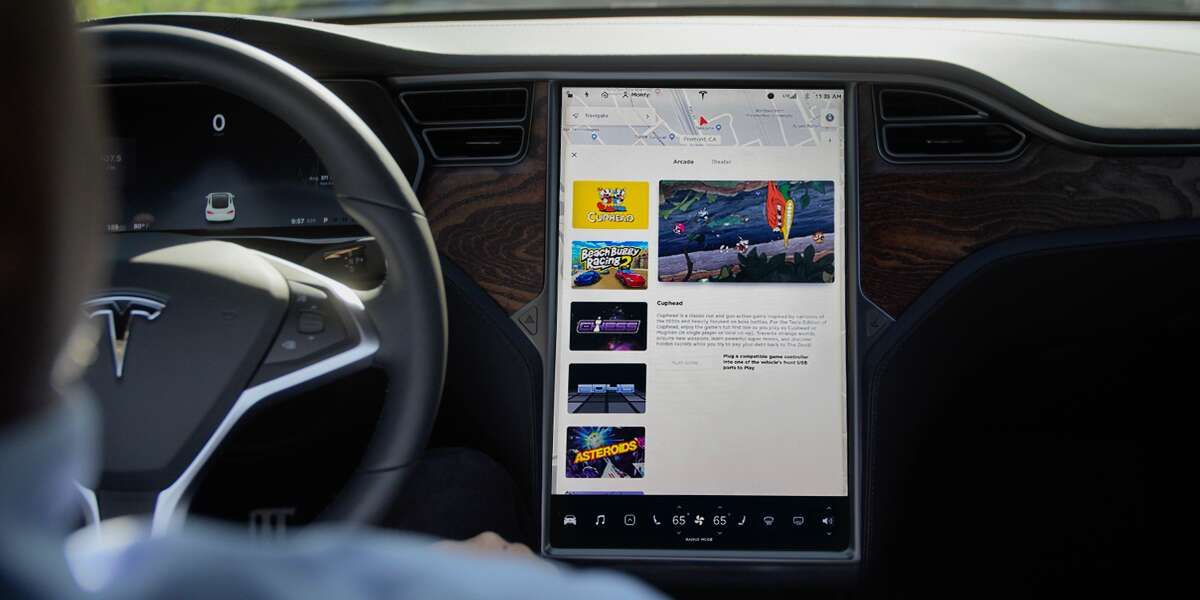 Infotainment System Tesla Roadster 2022