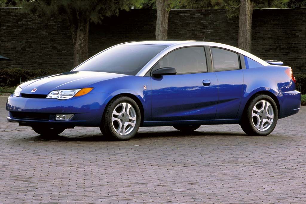 2003 Saturn Ion In blue With Silver Roof
