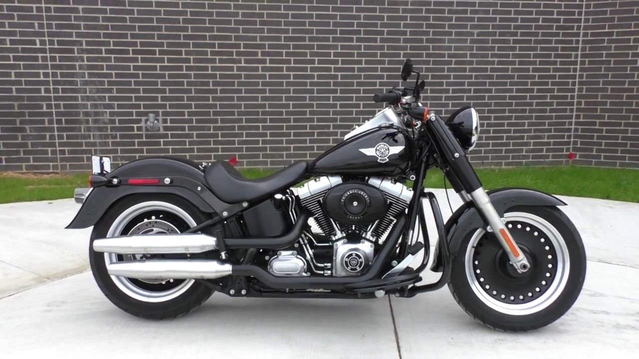 2010 Harley Davidson Softail Fat Boy Lo FLSTFB side profile view