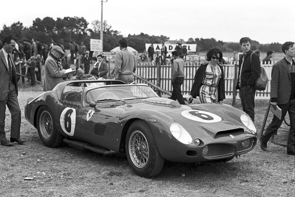 1962-Ferrari-330 via MotorBuscuitt