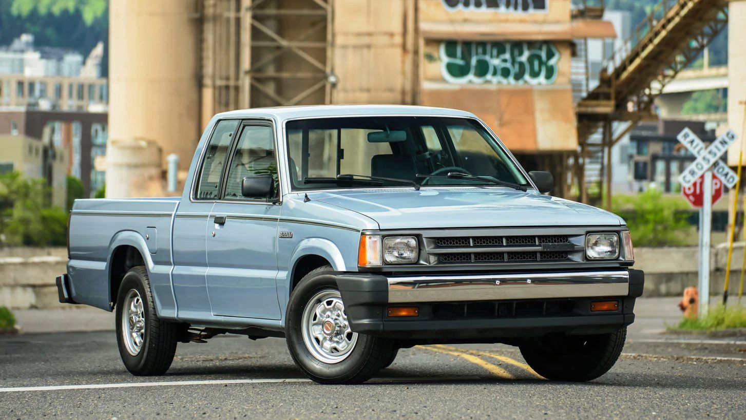 1988 Mazda B2200 Pickup blue