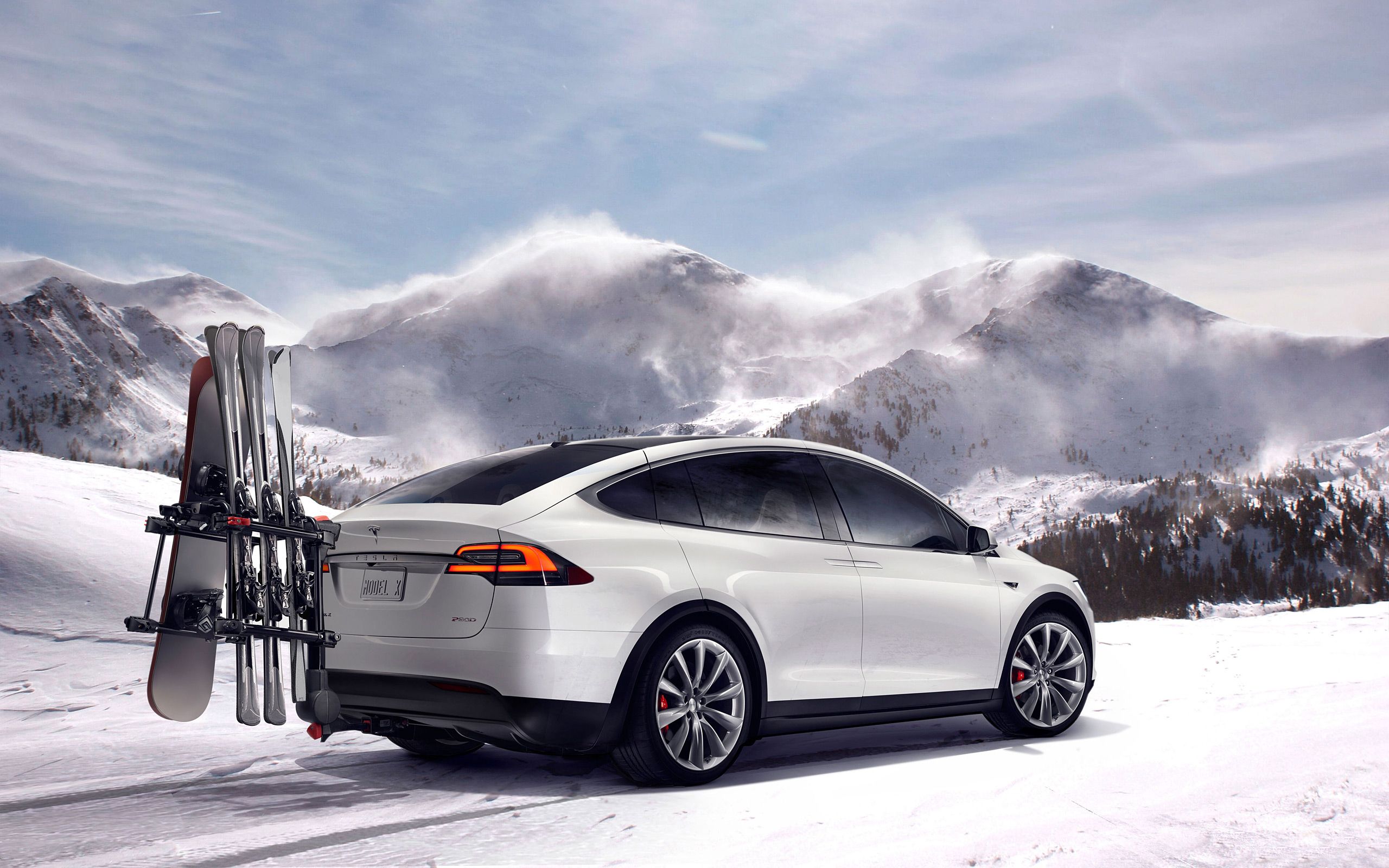 These Are The Coolest Features On The Tesla Model X