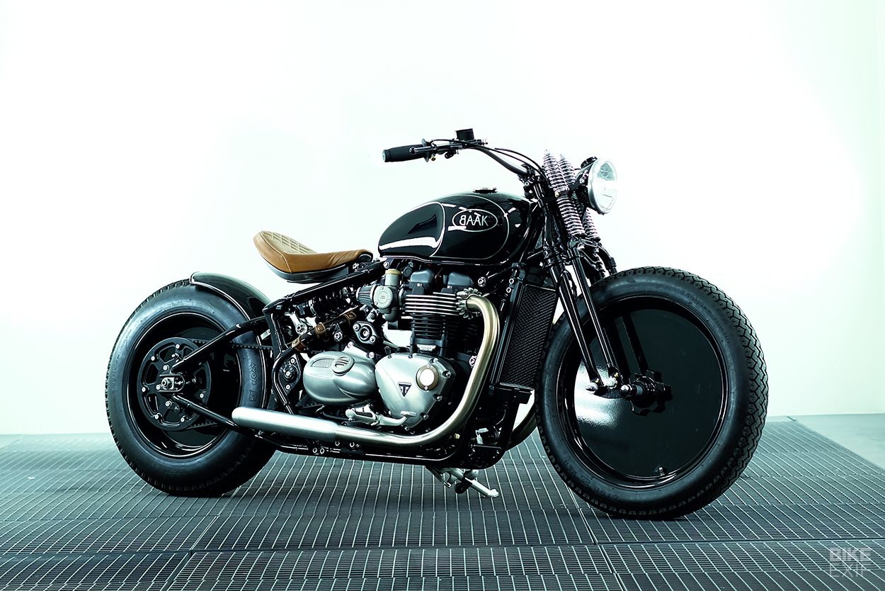 Indian Scout Bobber Vs Triumph Bonneville Bobber: Which Bike Is The ...