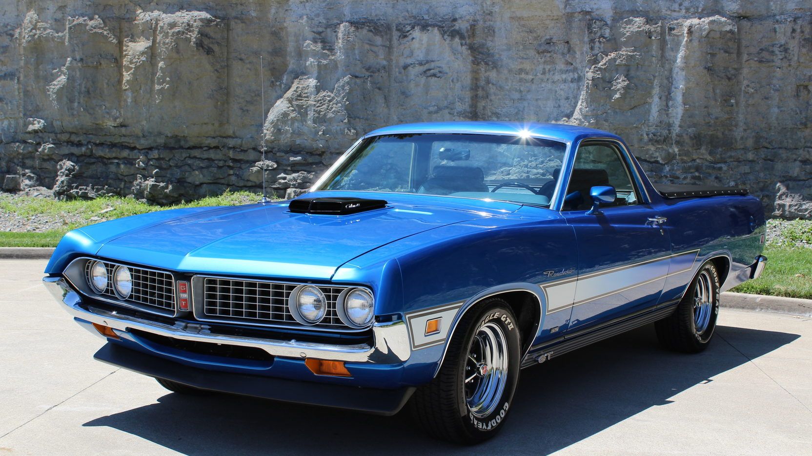 A-Blue-1971-Ford-Ranchero