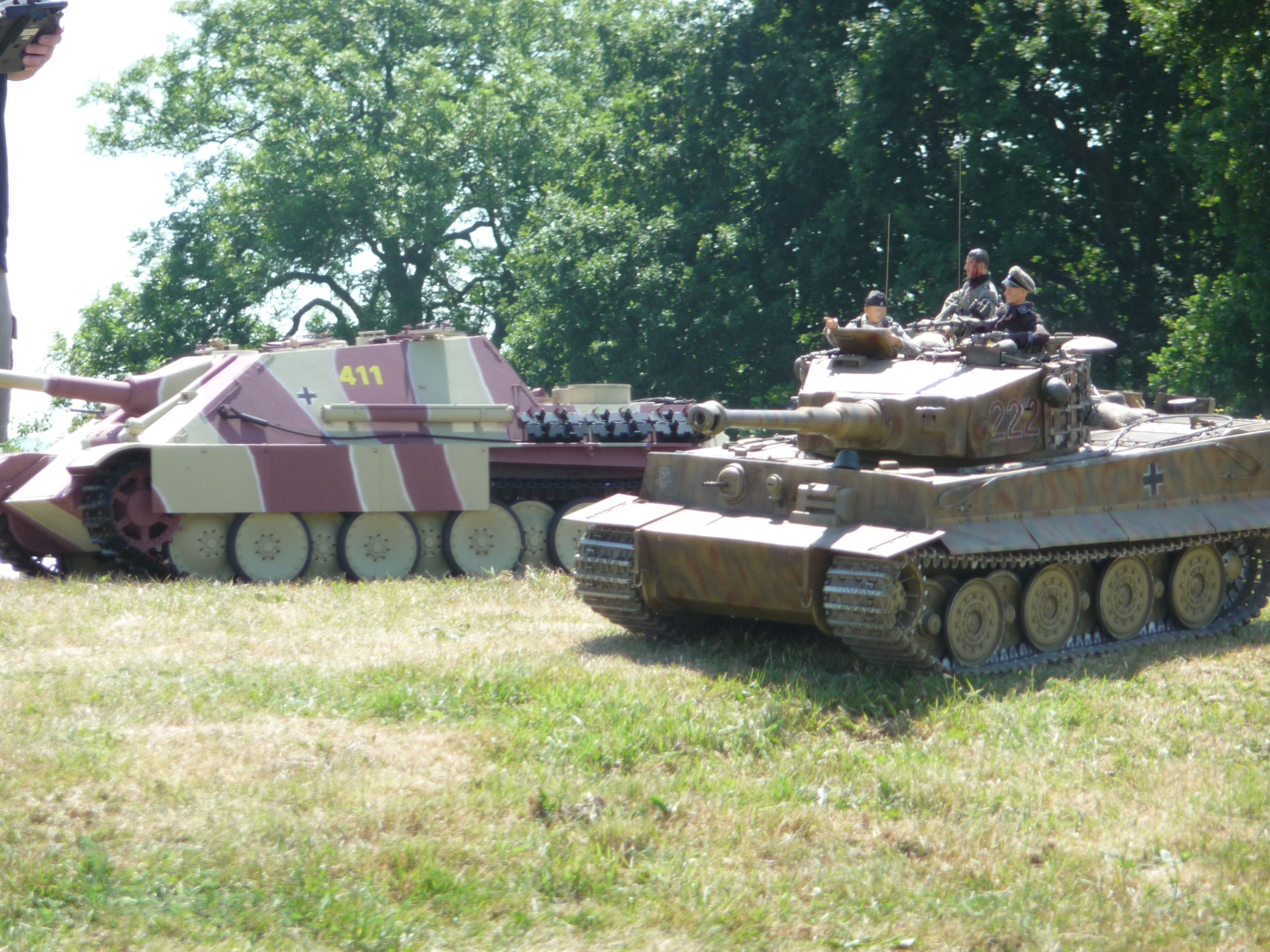 Armortek_Jagdpanther_&_Tiger_(3665583865)