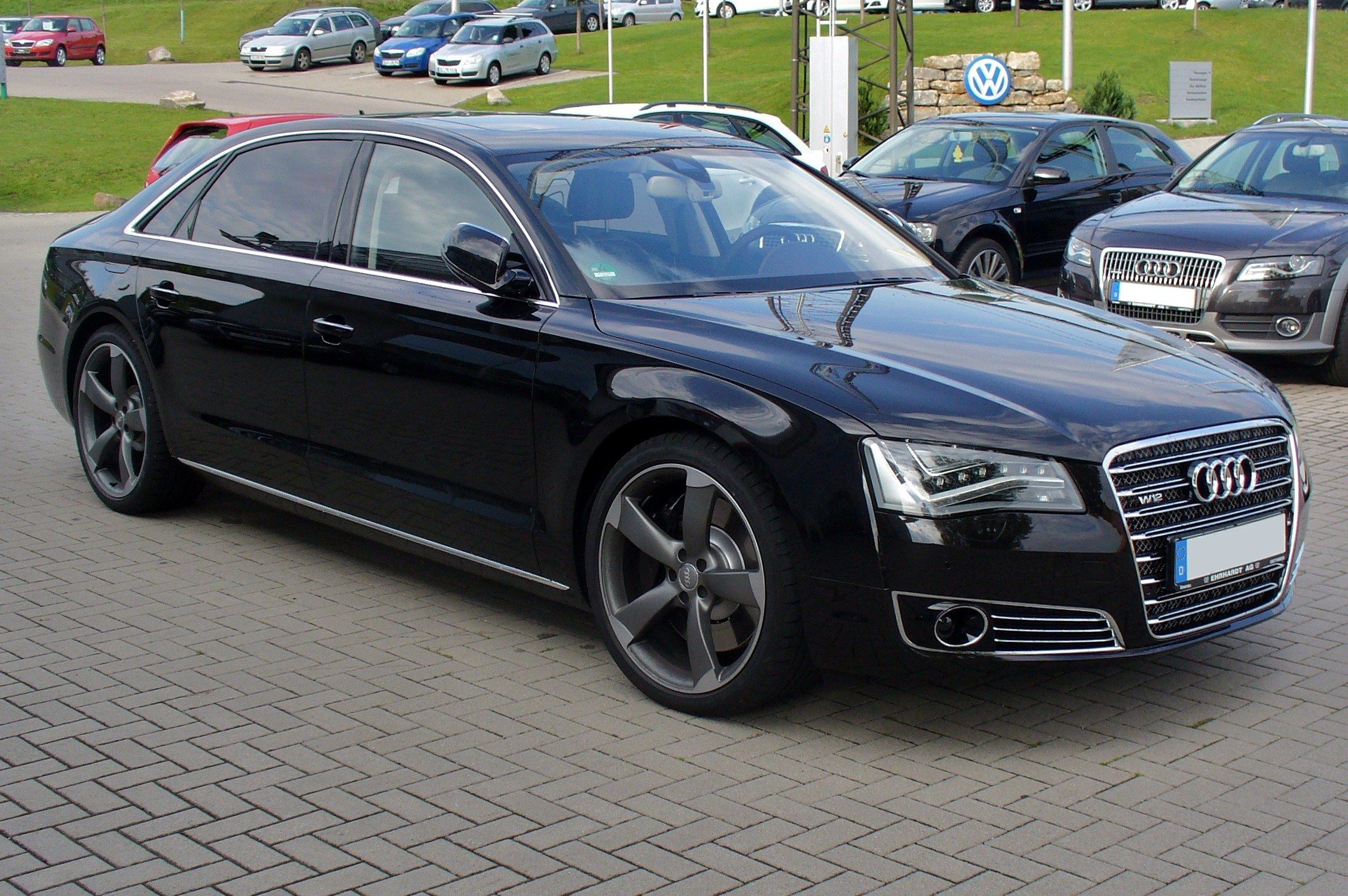 Audi_A8_L_W12_quattro_tiptronic_Phantomschwarz