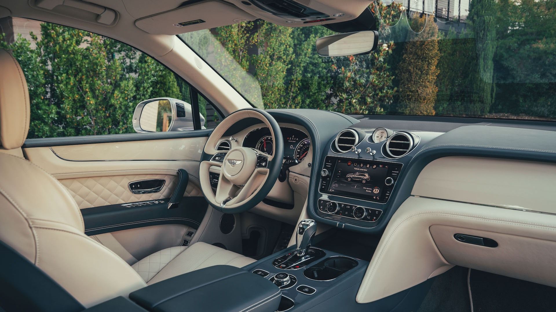 Bentley Bentayga's Sleek Interior