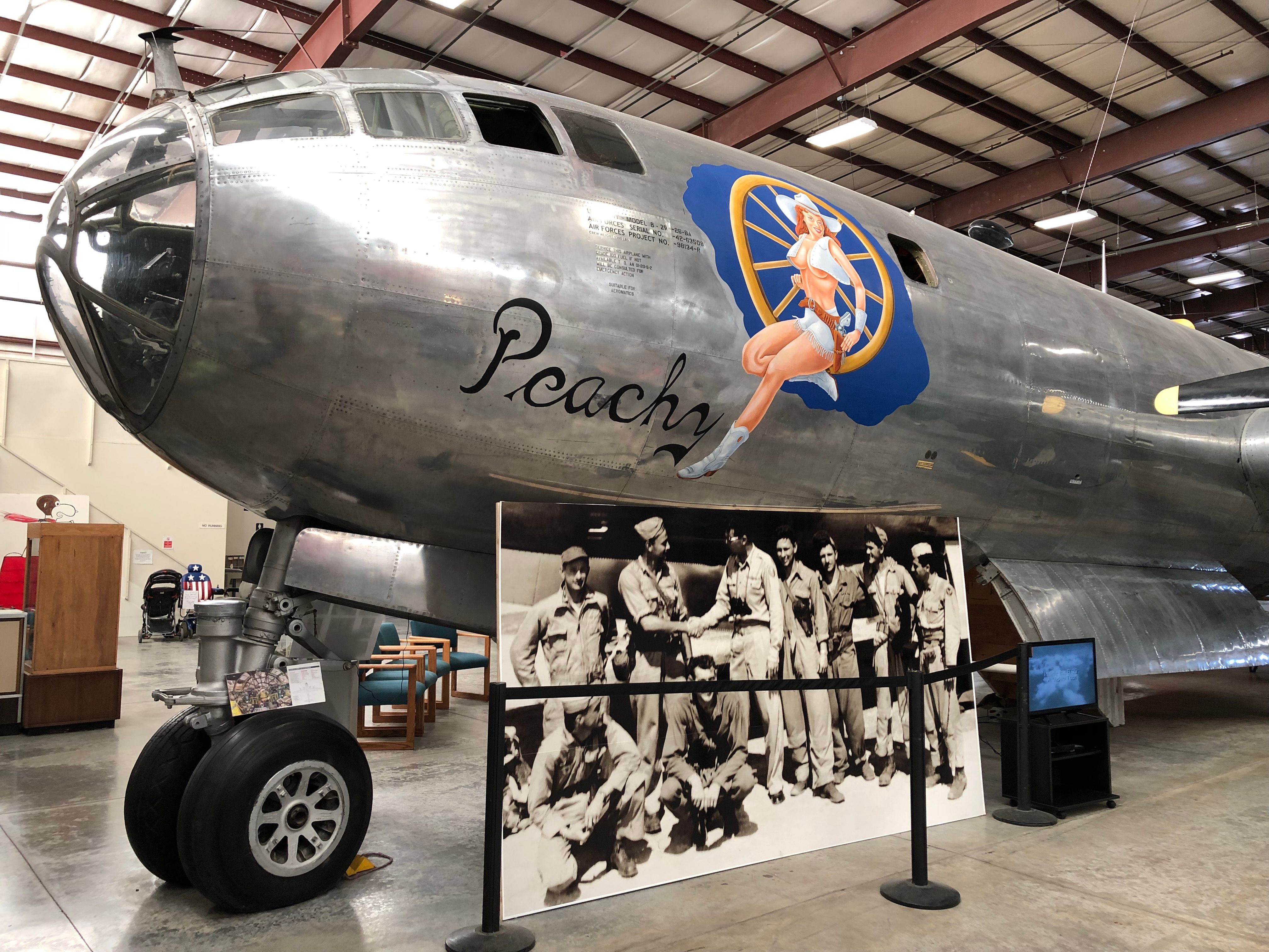 Boeing_B-29_Superfortress_Peachy