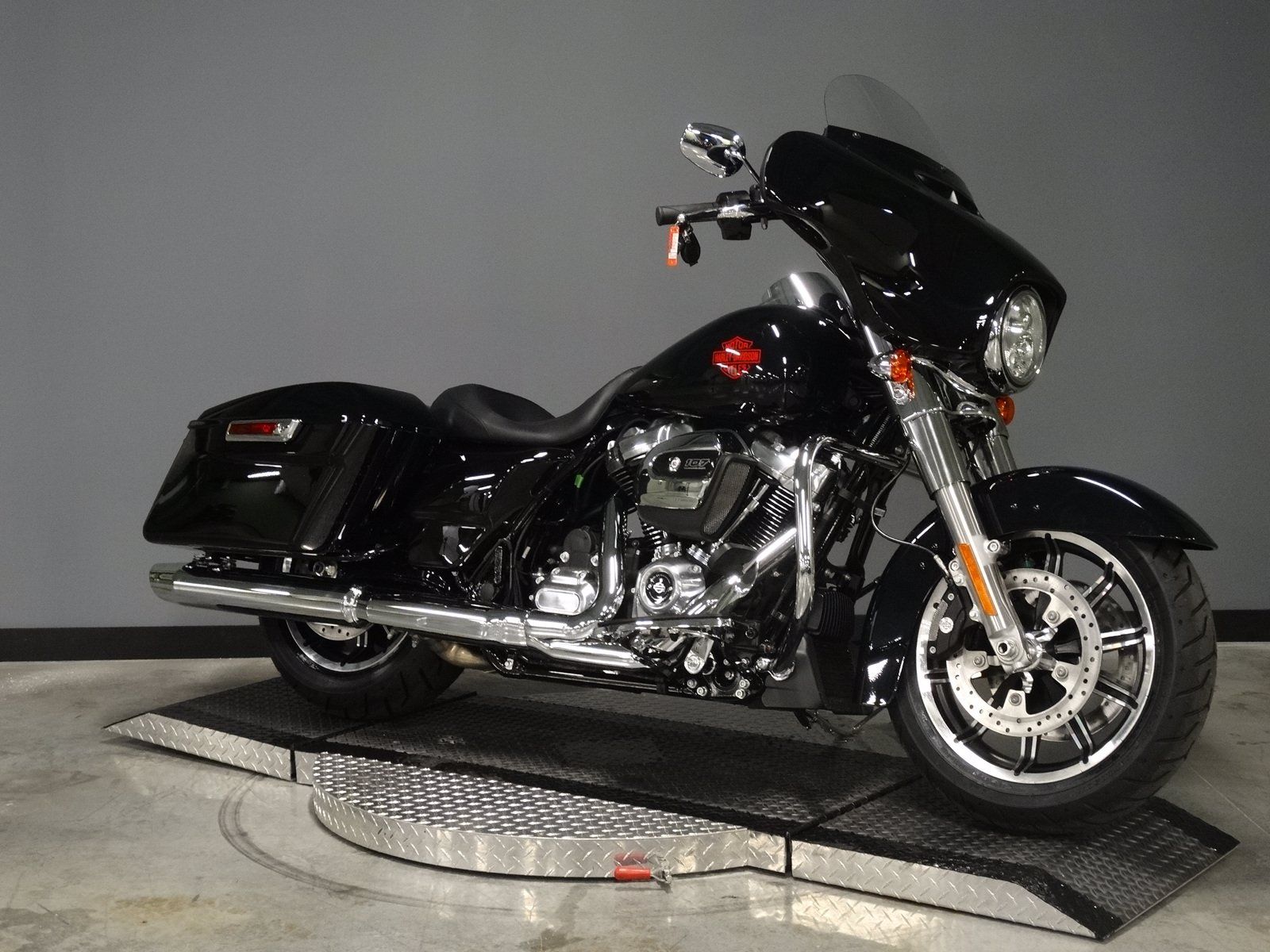 Harley-Davidson-Electra-Glide-3