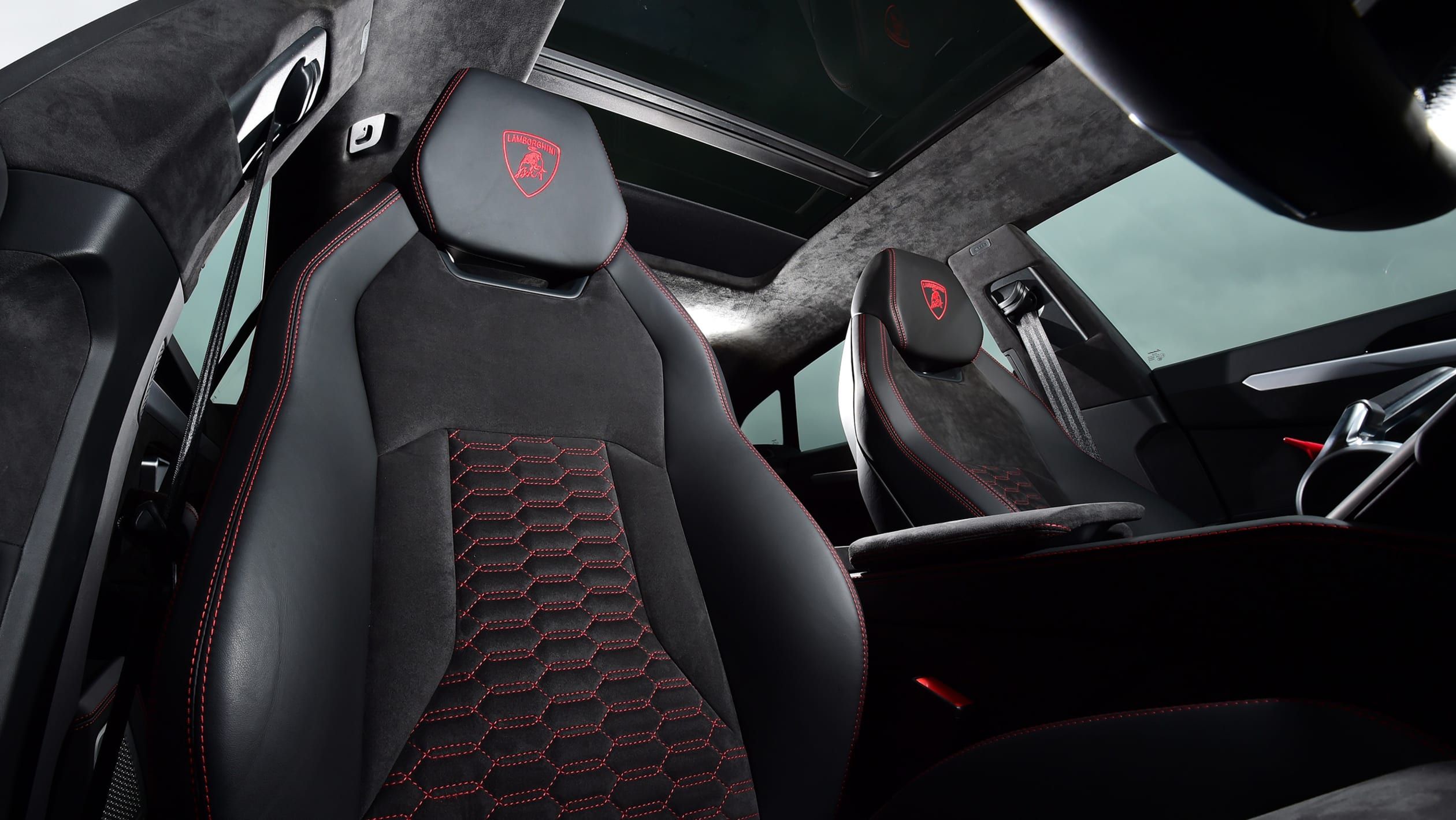 These Are The Coolest Features On The 2021 Urus