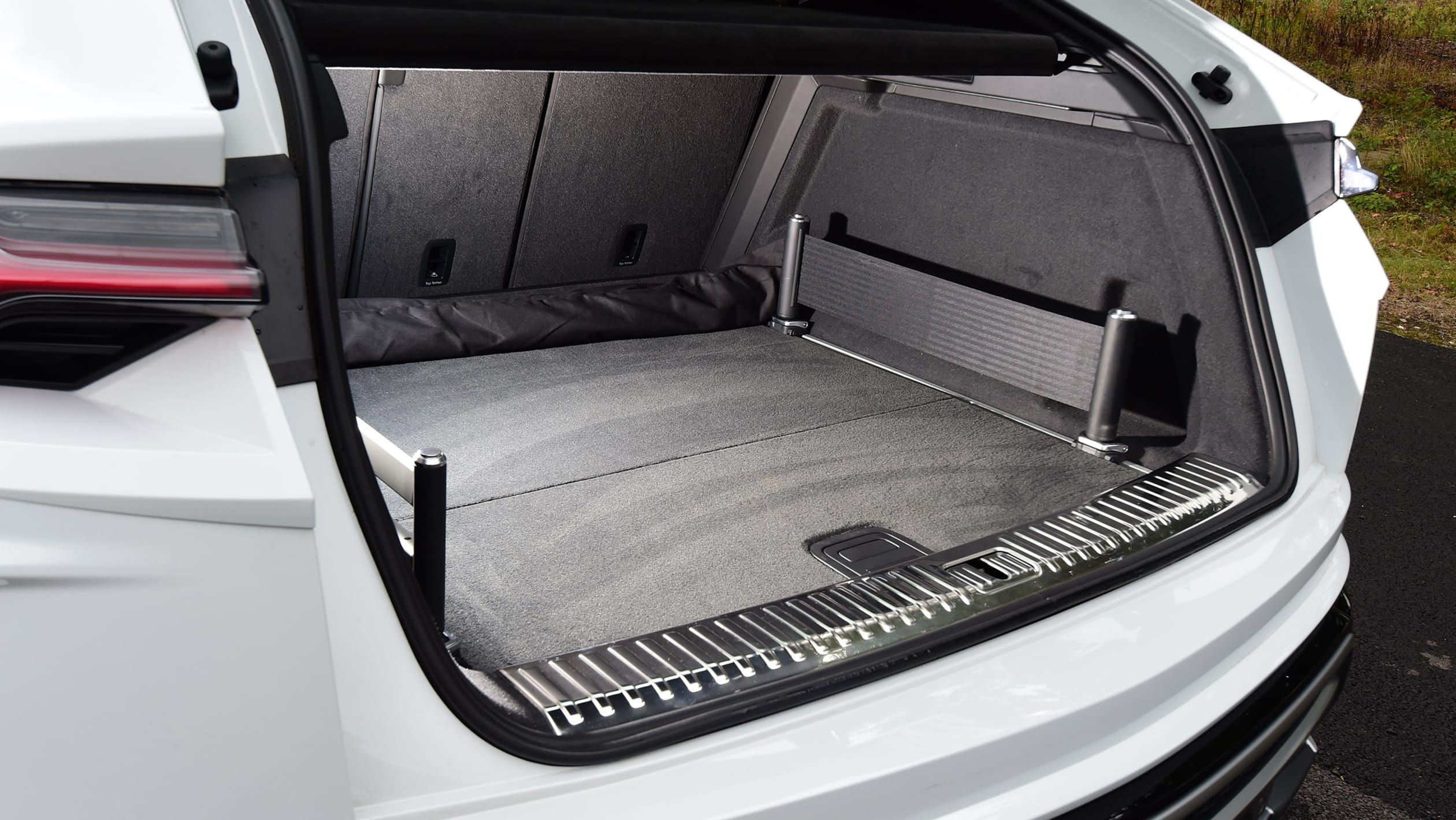 These Are The Coolest Features On The 2021 Urus