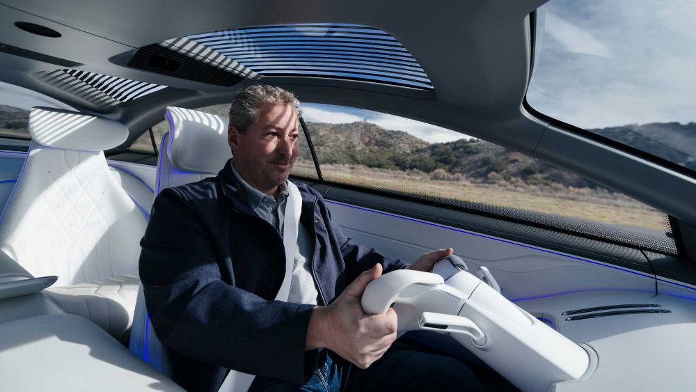 Driving The Mercedes-Benz Vision EQS Concep With A Yoke, Just Like The Tesla Model S Plaid