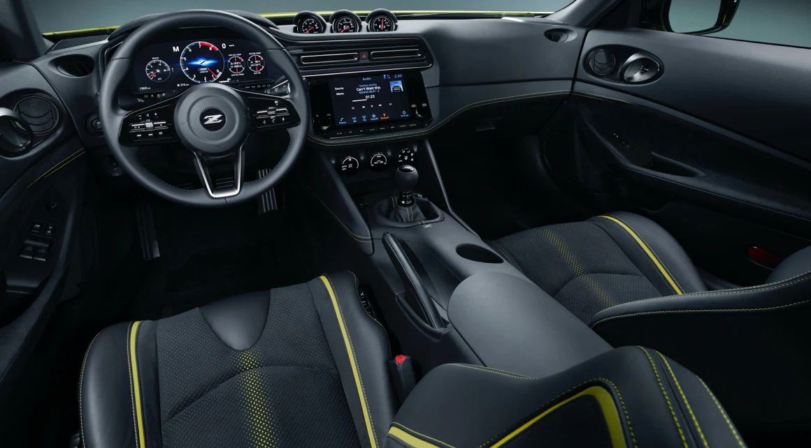 Nissan Z interior2