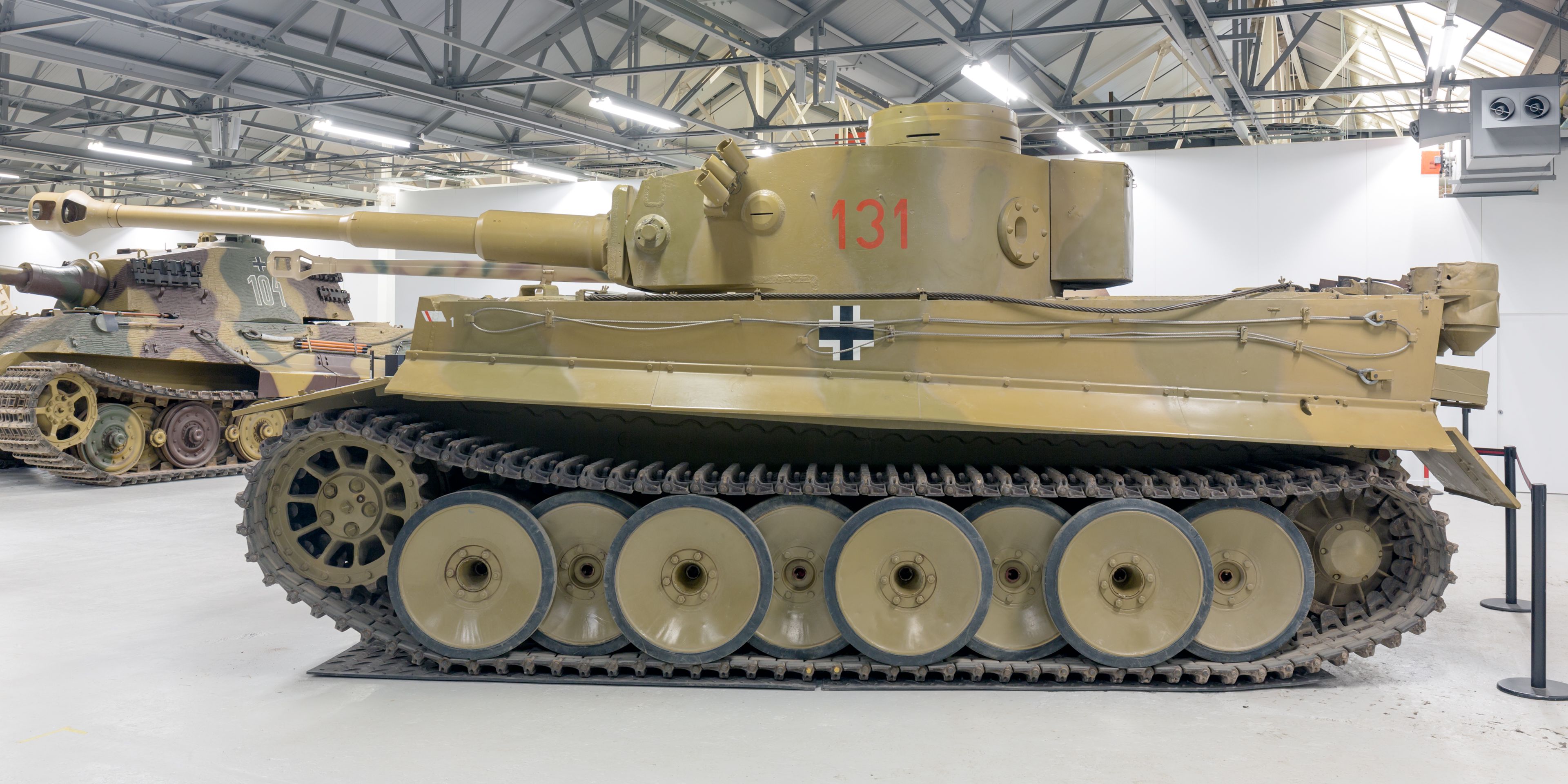 Panzerkampfwagen_VI_Ausfuhrung_E_(Tiger_131)_left_2017_Bovington