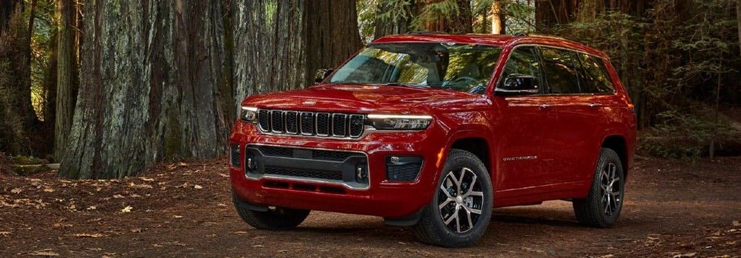Red Jeep Grand Cherokee L